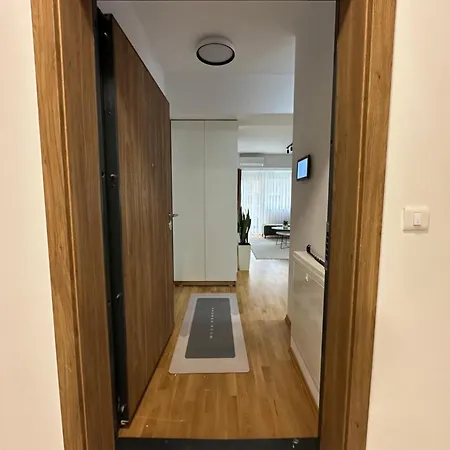 East Gate Cozy Apartment *