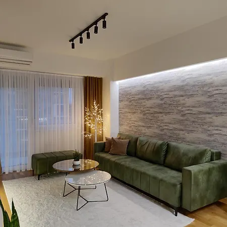 East Gate Cozy Apartment *